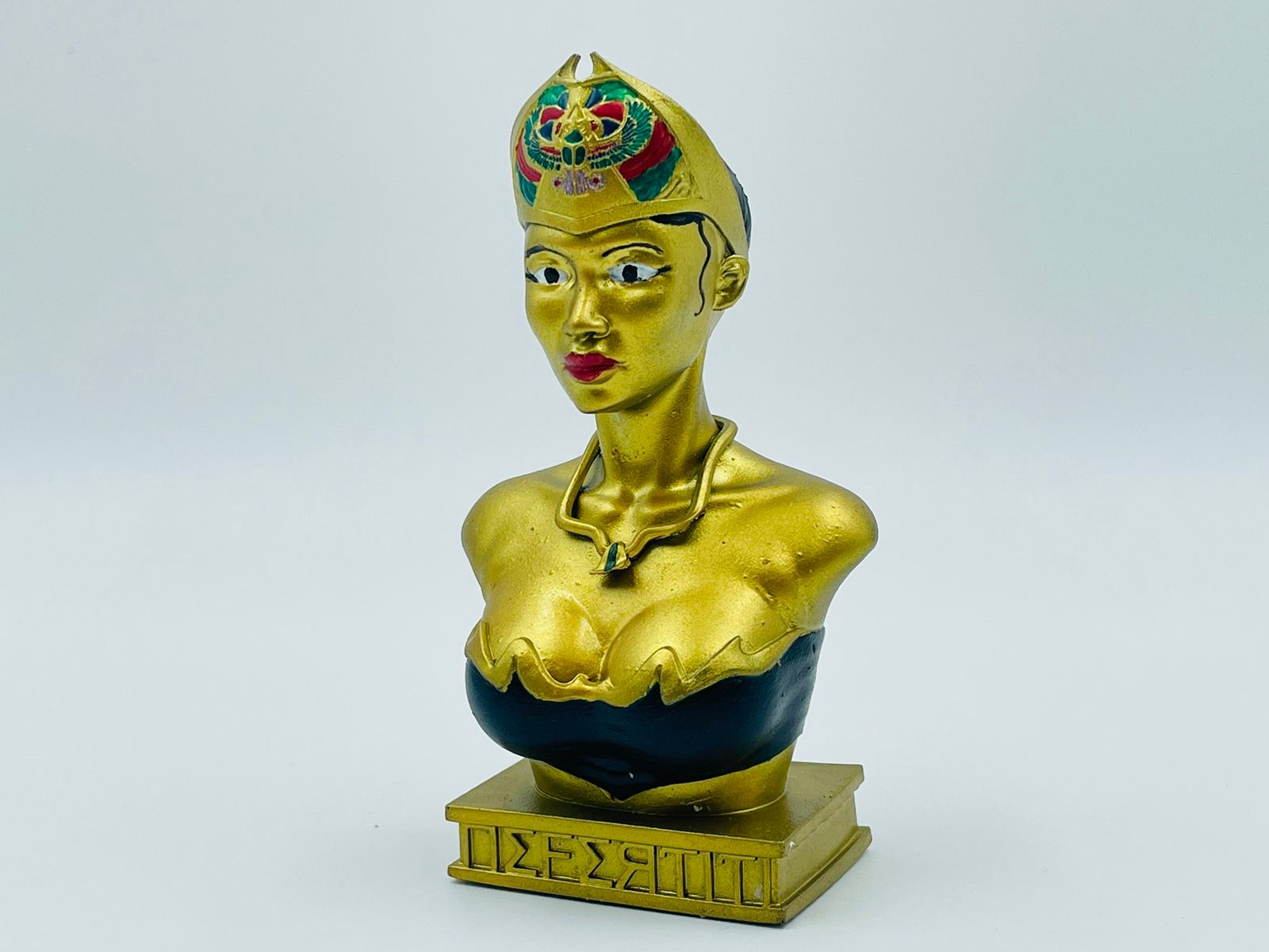 Nefertiti Statue
